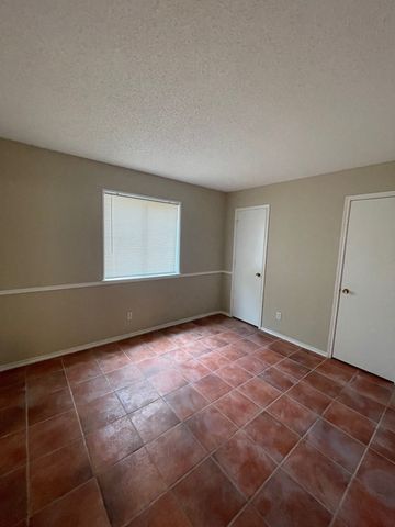 5516 Stone Meadow Lane, Fort Worth, TX 76179