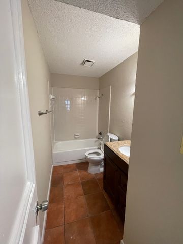 5516 Stone Meadow Lane, Fort Worth, TX 76179