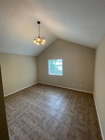 5516 Stone Meadow Lane, Fort Worth, TX 76179