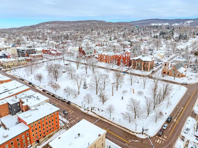 92 Congress Street, St. Albans City, VT 05478