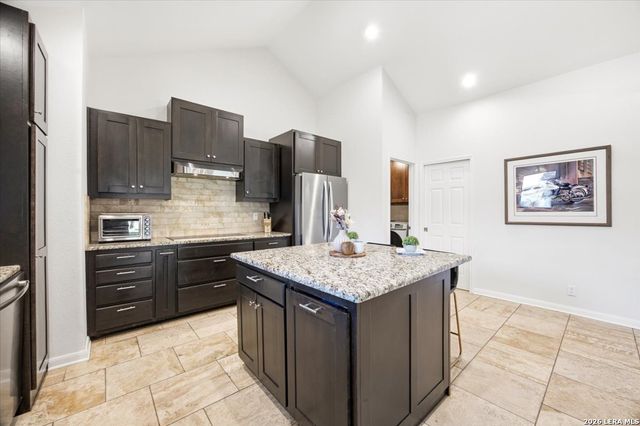 1715 Encino Crst, San Antonio, TX 78259