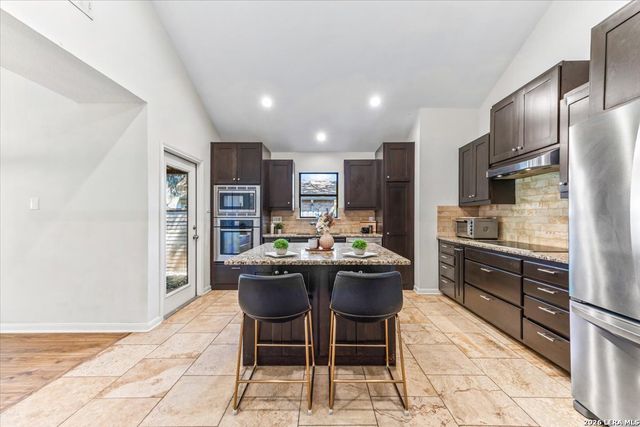 1715 Encino Crst, San Antonio, TX 78259
