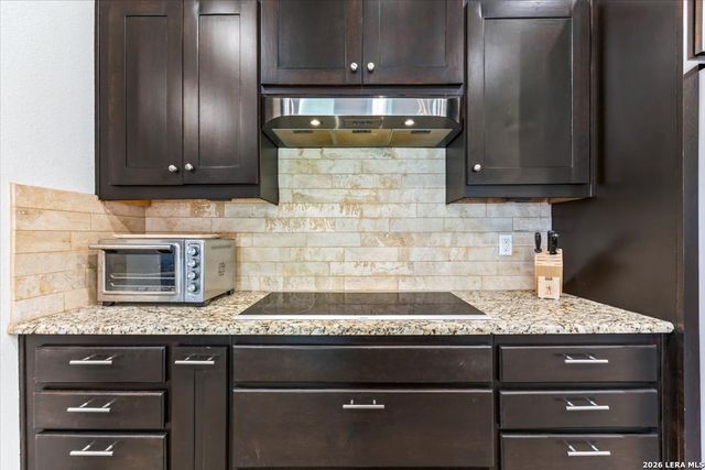 1715 Encino Crst, San Antonio, TX 78259