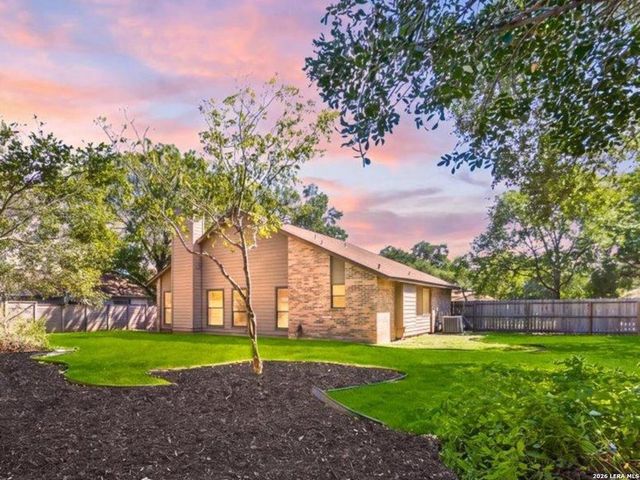 1715 Encino Crst, San Antonio, TX 78259