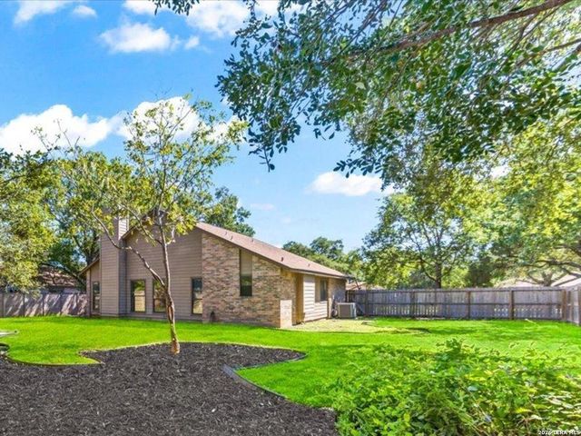 1715 Encino Crst, San Antonio, TX 78259
