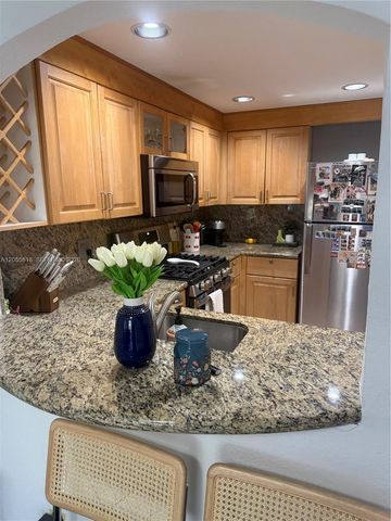 6709 N Kendall Drive 220, Pinecrest, FL 33156