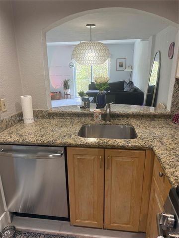 6709 N Kendall Drive 220, Pinecrest, FL 33156