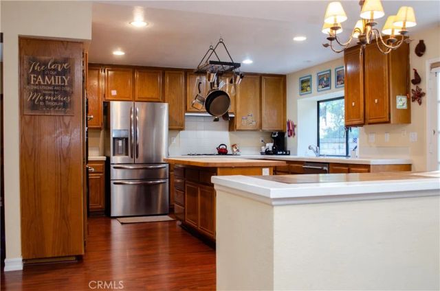 24371 Crestview, Newhall, CA 91321