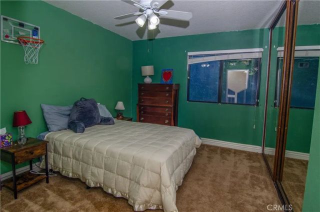 24371 Crestview, Newhall, CA 91321