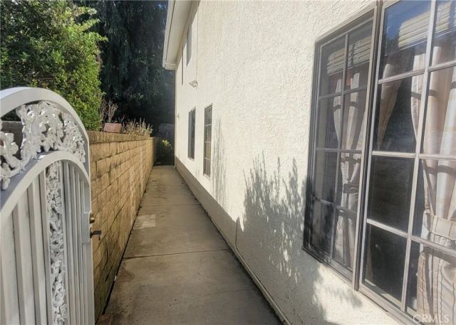 24371 Crestview, Newhall, CA 91321