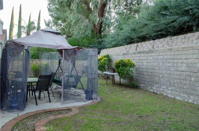 24371 Crestview, Newhall, CA 91321