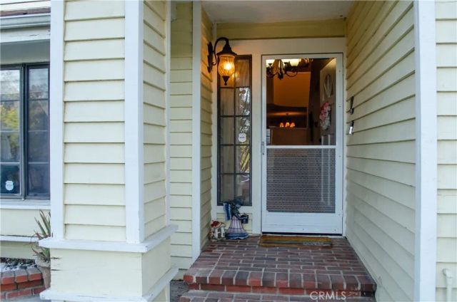 24371 Crestview, Newhall, CA 91321