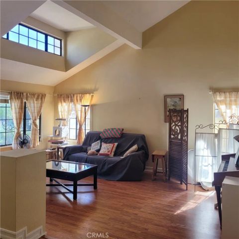 24371 Crestview, Newhall, CA 91321