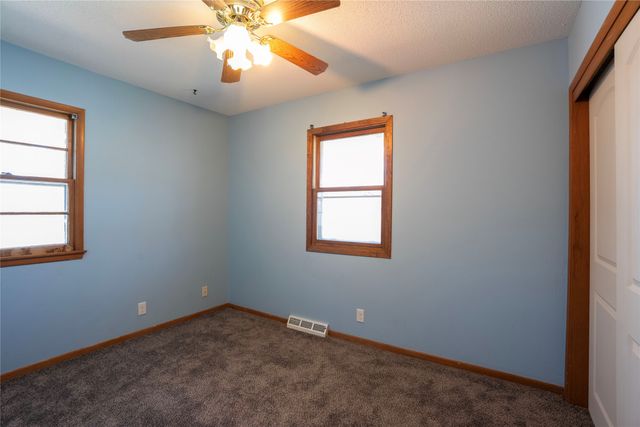 4563 Fairview Drive, Pleasant Hill, IA 50327