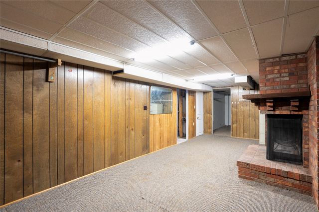 4563 Fairview Drive, Pleasant Hill, IA 50327