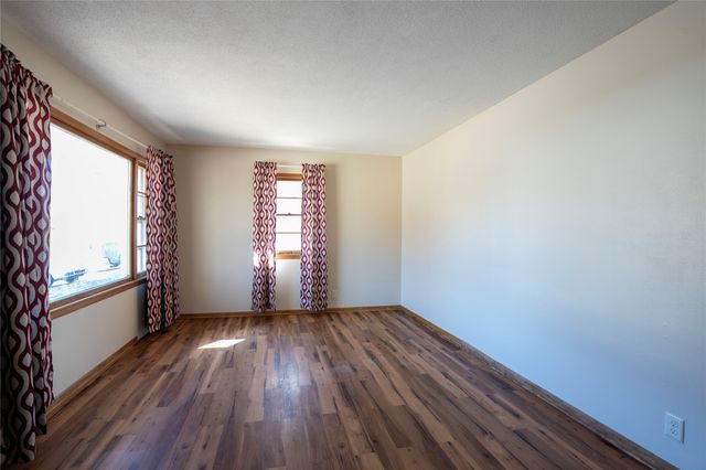 4563 Fairview Drive, Pleasant Hill, IA 50327