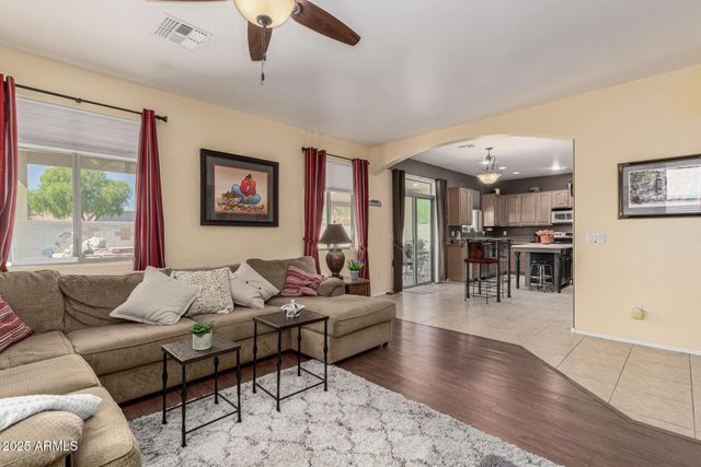 28582 N SUNSET Drive, San Tan Valley, AZ 85143