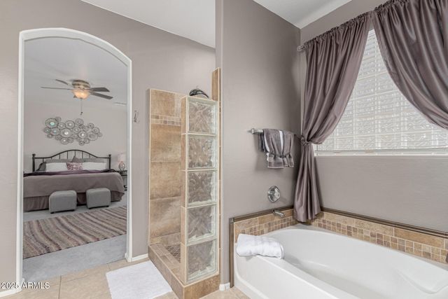 28582 N SUNSET Drive, San Tan Valley, AZ 85143