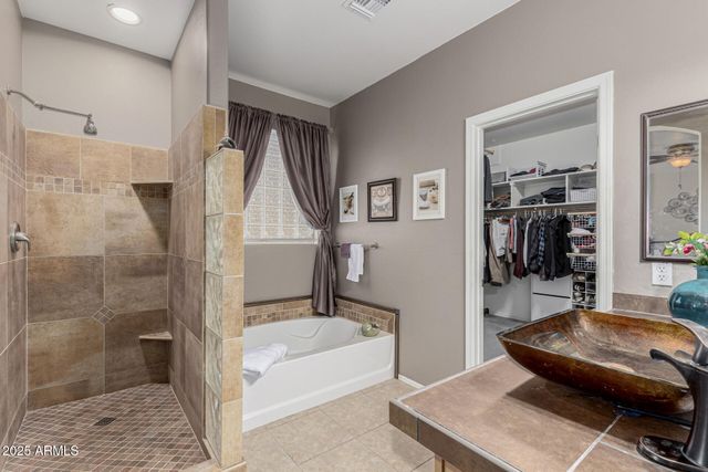 28582 N SUNSET Drive, San Tan Valley, AZ 85143