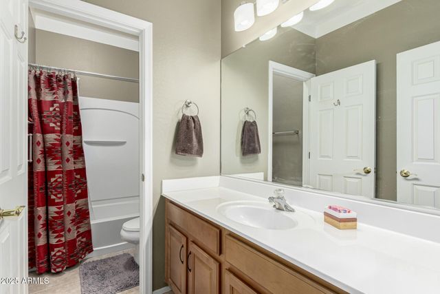 28582 N SUNSET Drive, San Tan Valley, AZ 85143