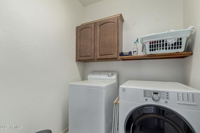 28582 N SUNSET Drive, San Tan Valley, AZ 85143