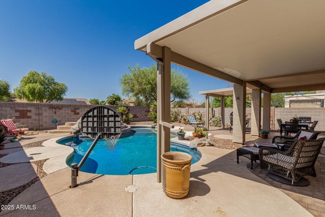 28582 N SUNSET Drive, San Tan Valley, AZ 85143