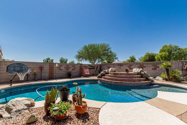 28582 N SUNSET Drive, San Tan Valley, AZ 85143
