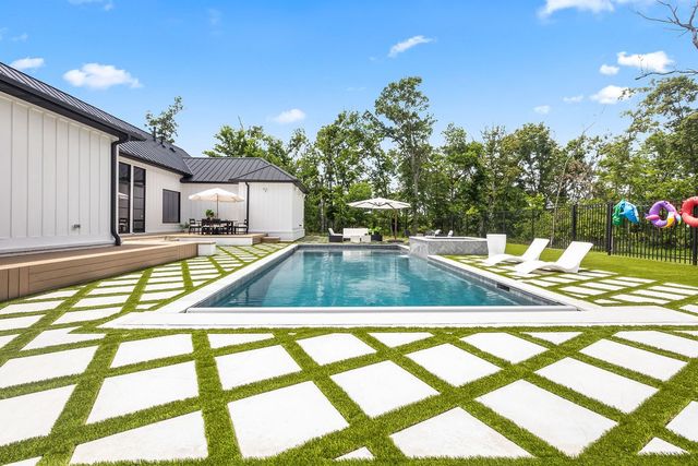 3809 Copper Ridge Road, Rogers, AR 72756