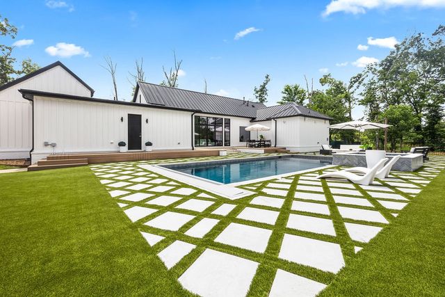 3809 Copper Ridge Road, Rogers, AR 72756