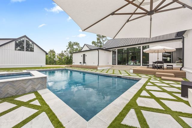 3809 Copper Ridge Road, Rogers, AR 72756