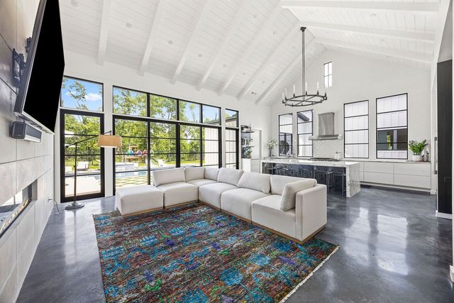 3809 Copper Ridge Road, Rogers, AR 72756