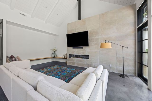 3809 Copper Ridge Road, Rogers, AR 72756