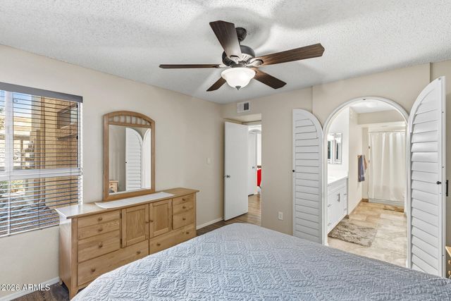 1880 E MORTEN Avenue 102, Phoenix, AZ 85020