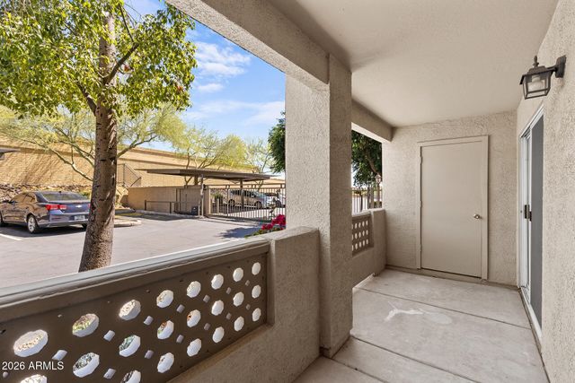 1880 E MORTEN Avenue 102, Phoenix, AZ 85020