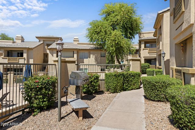 1880 E MORTEN Avenue 102, Phoenix, AZ 85020
