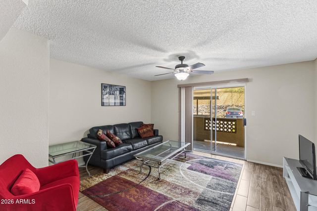 1880 E MORTEN Avenue 102, Phoenix, AZ 85020