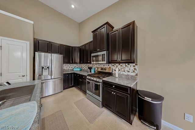 2014 S Ashwood Lane, Painesville, OH 44077