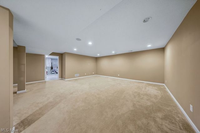 2014 S Ashwood Lane, Painesville, OH 44077