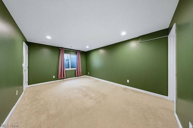 2014 S Ashwood Lane, Painesville, OH 44077