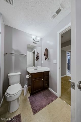 2014 S Ashwood Lane, Painesville, OH 44077