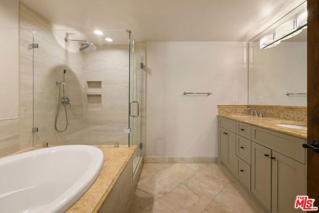 2255 Fox Hills Drive 200, Los Angeles, CA 90064