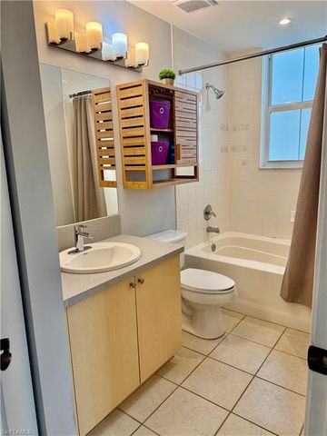 1180 Reserve Way 302, Naples, FL 34105