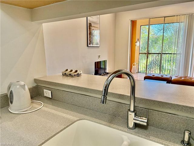 1180 Reserve Way 302, Naples, FL 34105