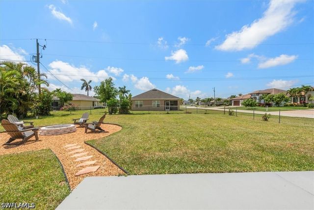 1156 SW 41st TER, Cape Coral, FL 33914