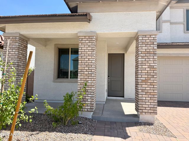 817 W Sparrow Drive, Queen Creek, AZ 85140