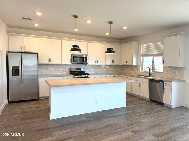 817 W Sparrow Drive, Queen Creek, AZ 85140