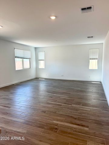 817 W Sparrow Drive, Queen Creek, AZ 85140