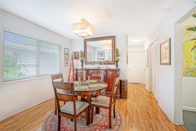 2720 S Le Jeune Rd 2720, Coral Gables, FL 33134