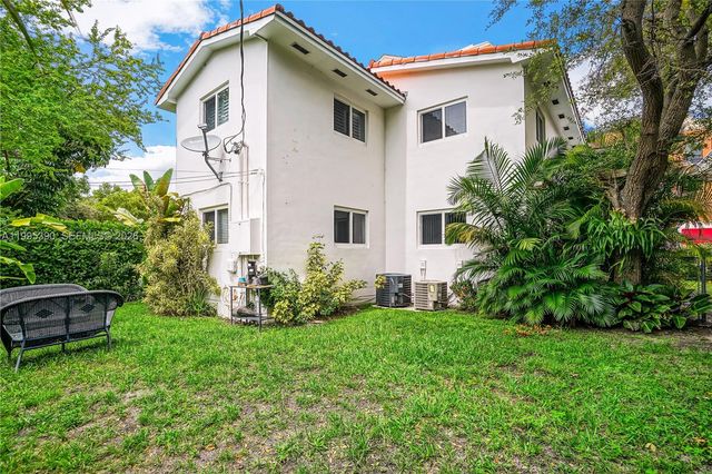 2720 S Le Jeune Rd 2720, Coral Gables, FL 33134
