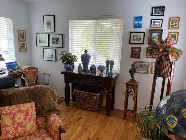 2720 S Le Jeune Rd 2720, Coral Gables, FL 33134